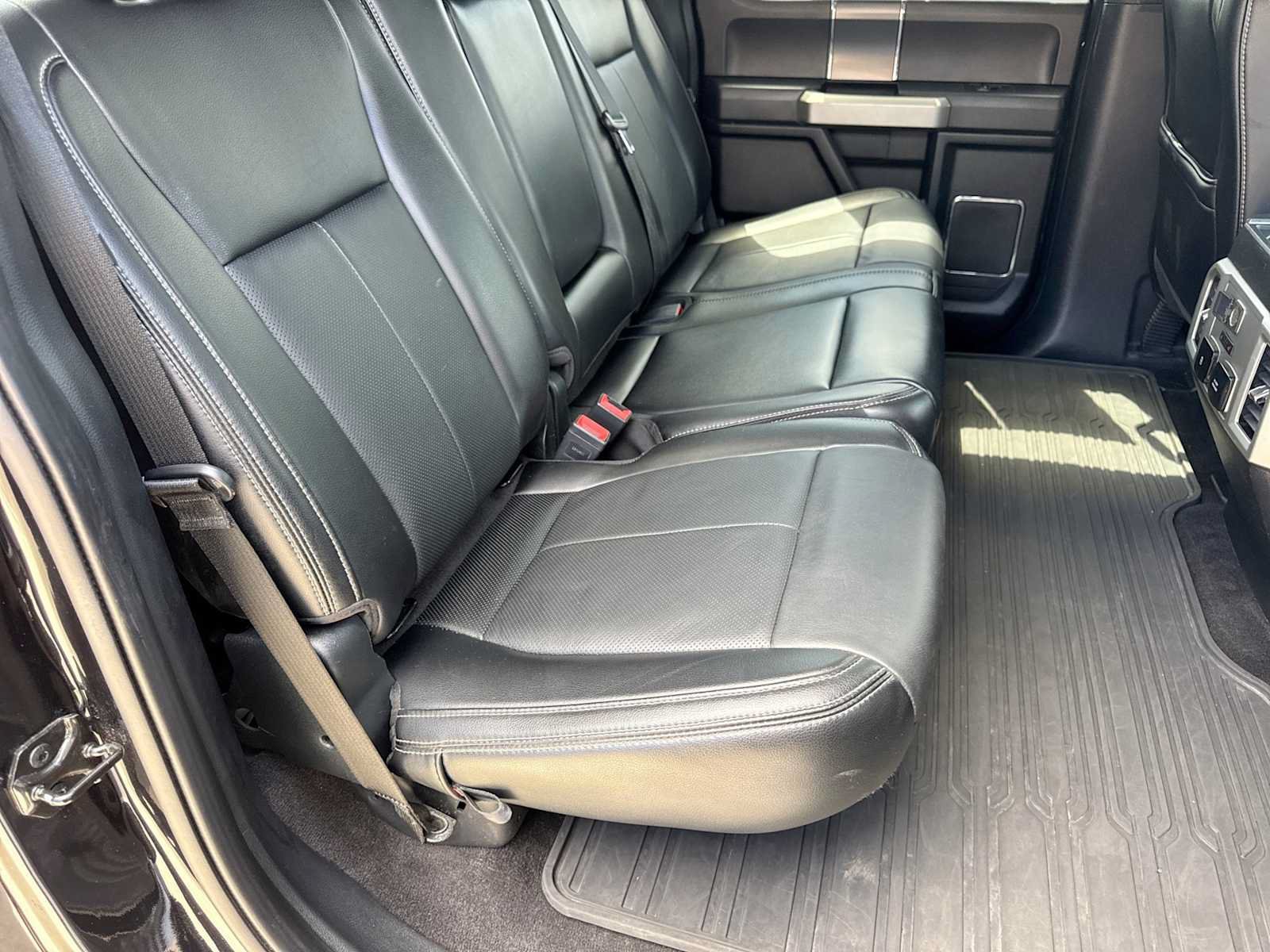 Certified 2020 Ford F150 Lariat w/ Equipment Group 502A Luxury AWD/4WD image 19