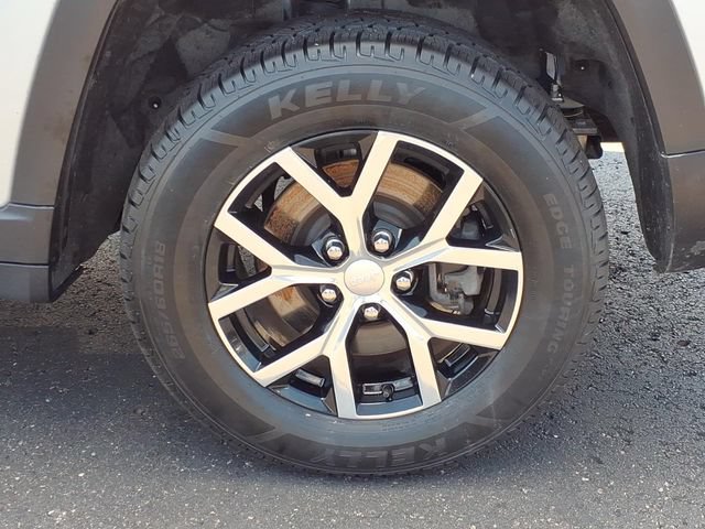 Used 2024 Jeep Grand Cherokee L Limited AWD/4WD image 8