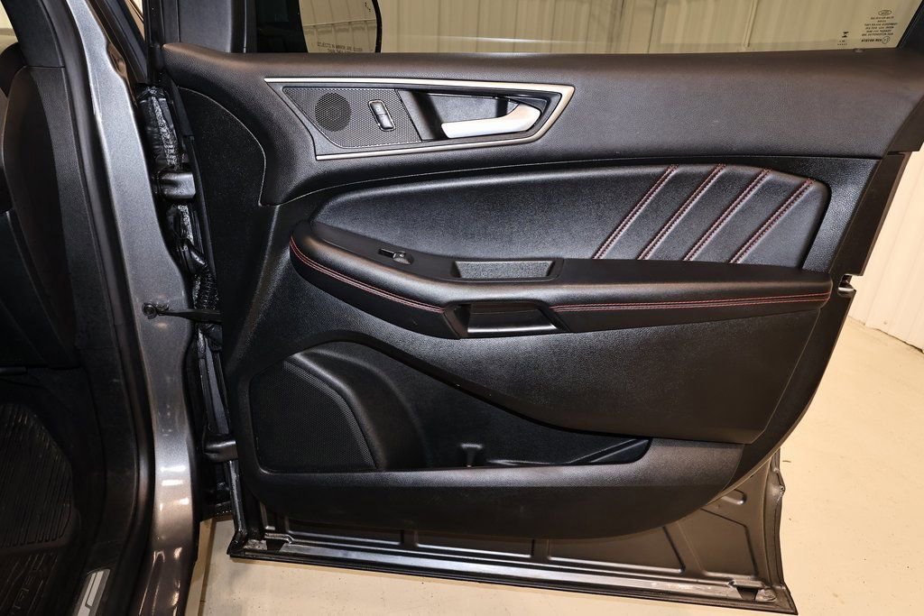 Certified 2023 Ford Edge ST-Line image 22