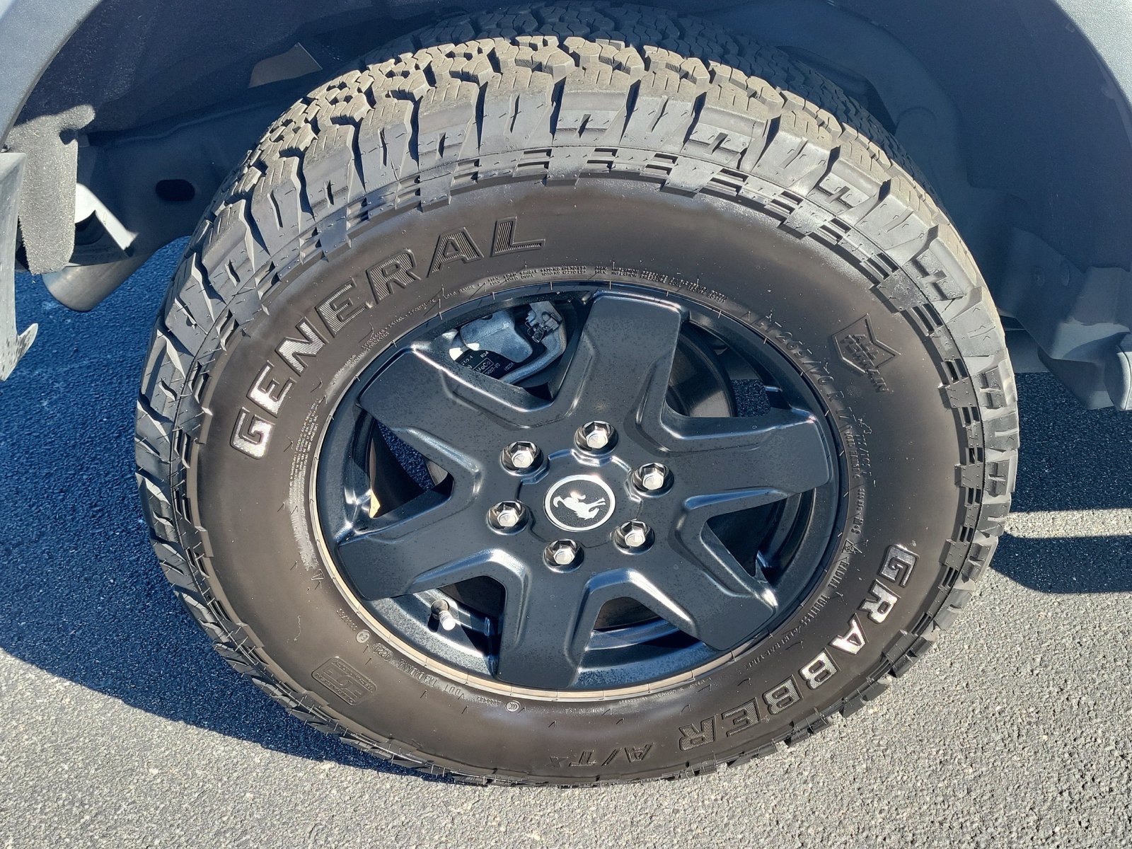 Certified 2024 Ford Bronco Black Diamond AWD/4WD image 5