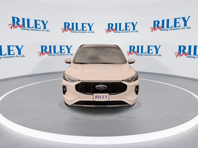 Certified 2023 Ford Escape ST-Line Elite w/ Premium Technology Package AWD/4WD image 3