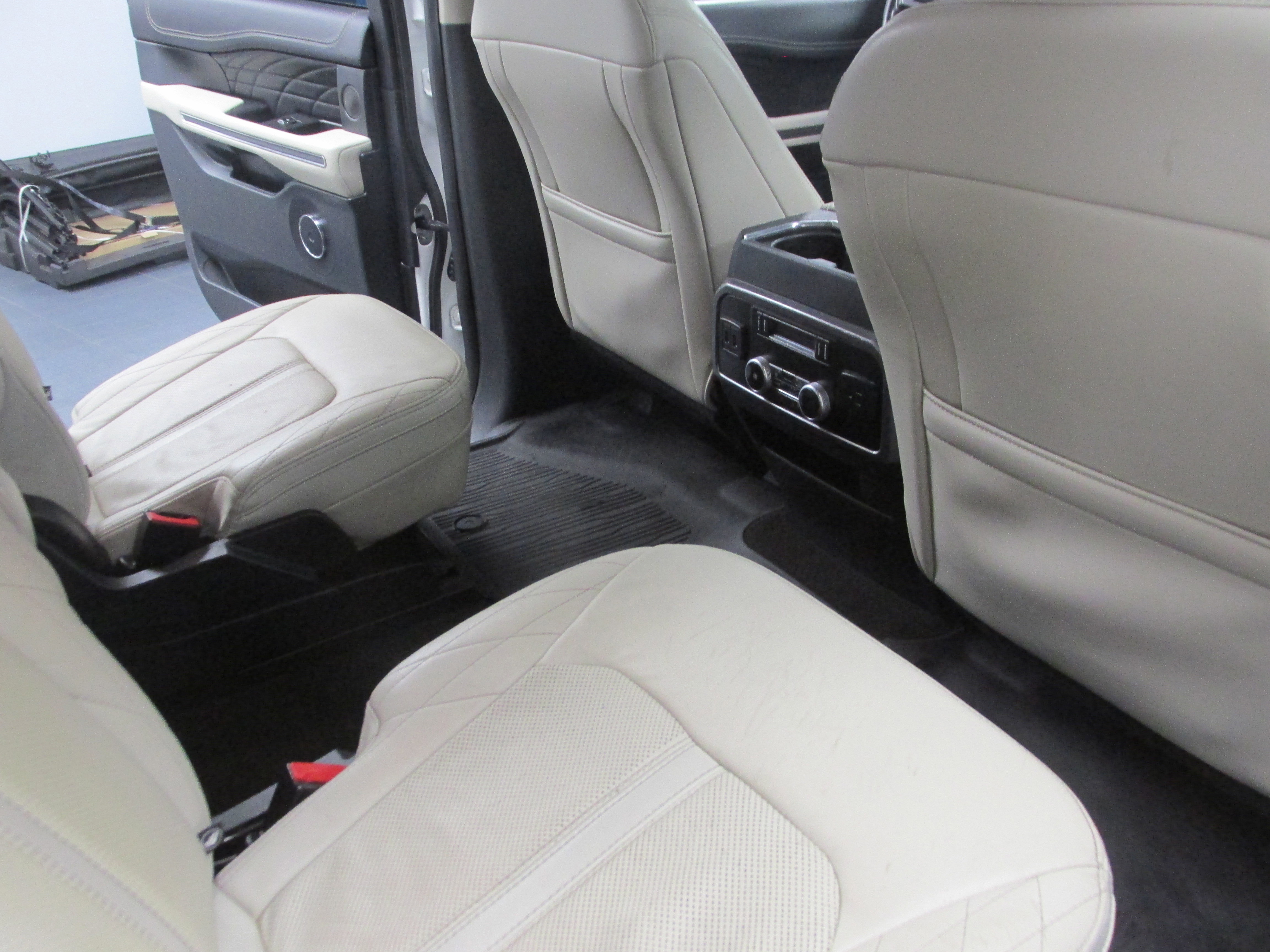 Certified 2020 Ford Expedition Max Platinum image 29