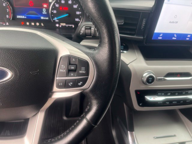 Certified 2023 Ford Explorer XLT w/ Equipment Group 202A AWD/4WD image 15