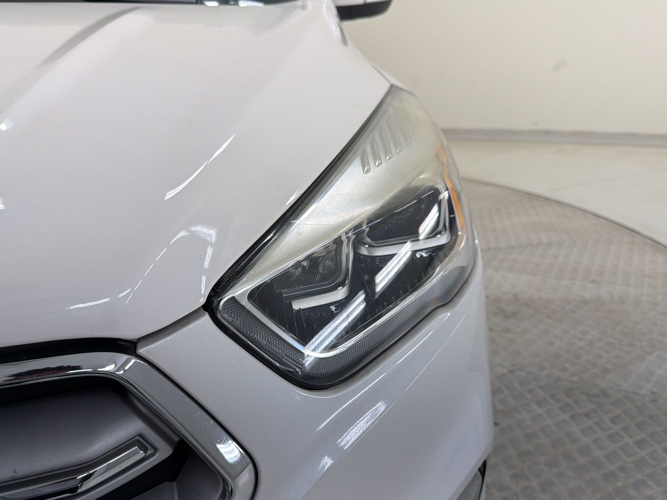 Certified 2019 Ford Escape Titanium FWD image 11