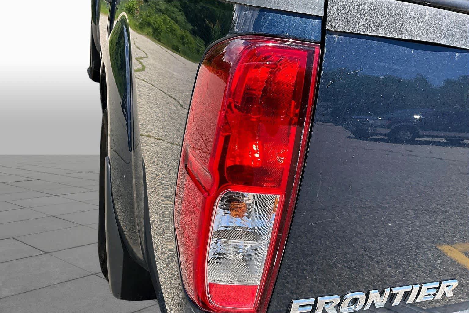 Used 2020 Nissan Frontier SV AWD/4WD image 28