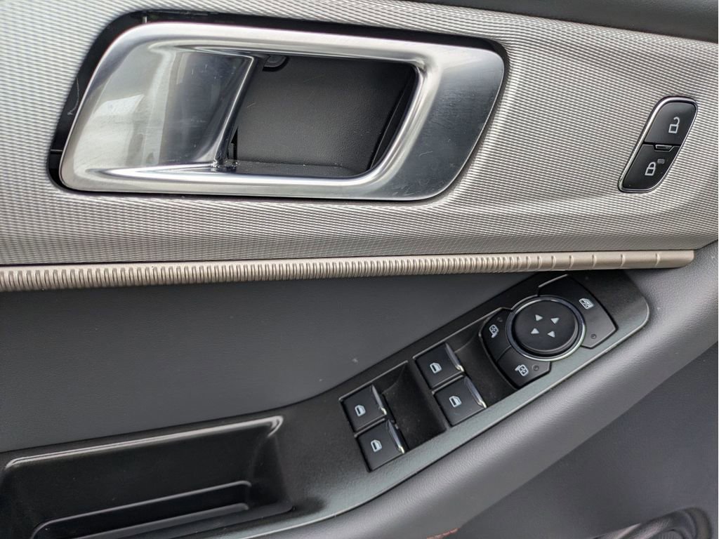 Certified 2025 Ford Explorer Active w/ Active Comfort Package image 14