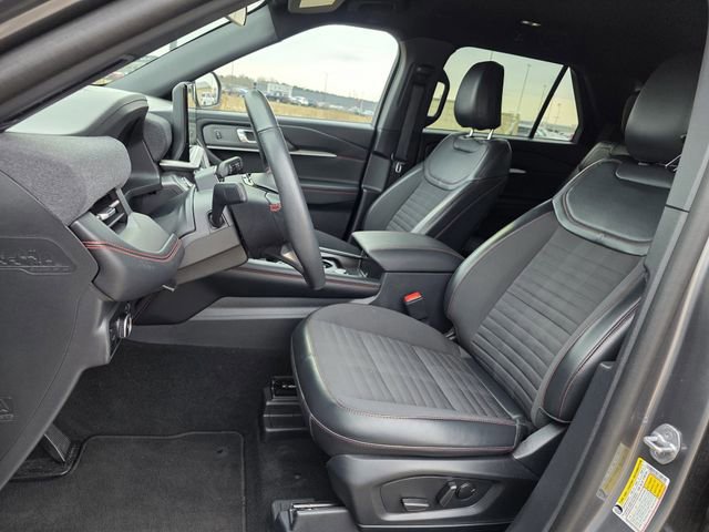 Certified 2025 Ford Explorer ST-Line image 13