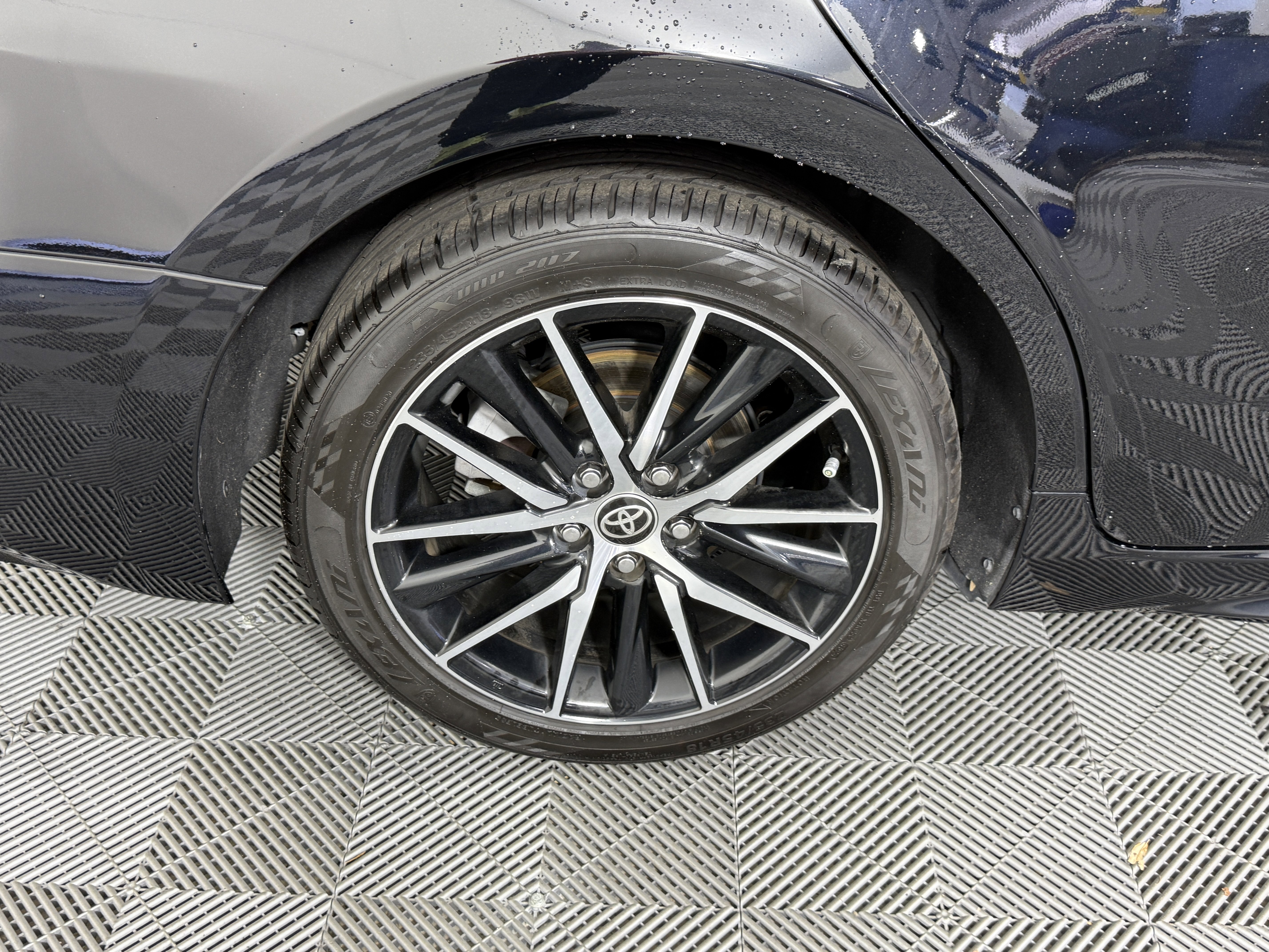 Used 2021 Toyota Camry SE w/ Convenience Package image 28