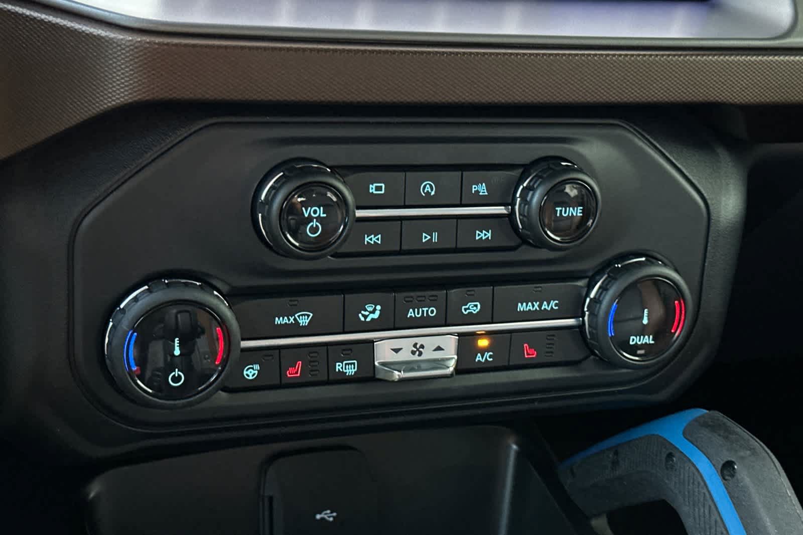 Certified 2022 Ford Bronco Outer Banks AWD/4WD image 21