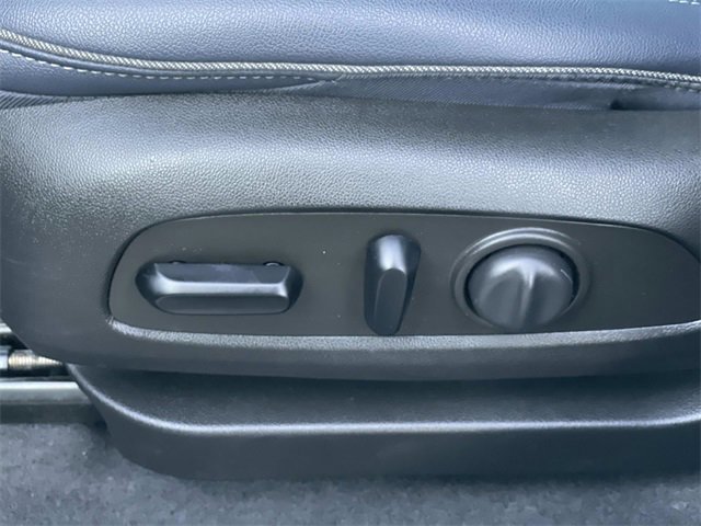 Used 2022 Chevrolet Bolt EUV Premier image 22