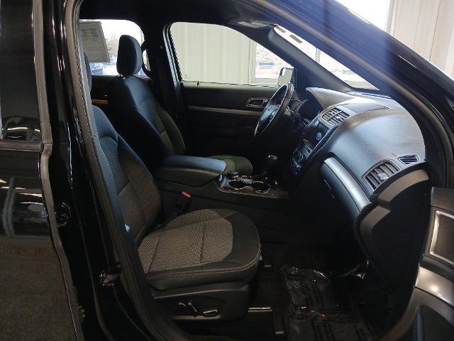 Certified 2018 Ford Explorer XLT w/ Equipment Group 201A image 18