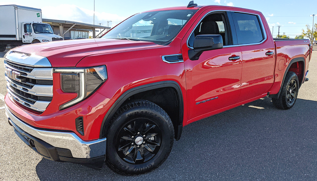 Used 2023 GMC Sierra 1500 SLE AWD/4WD image 5