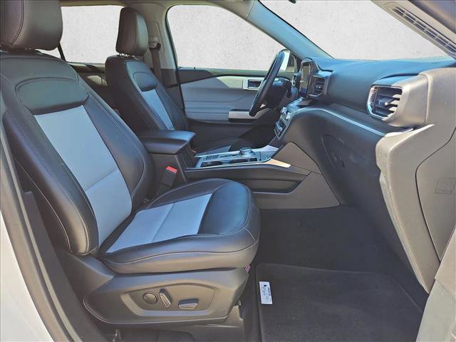 Certified 2022 Ford Explorer XLT w/ Equipment Group 202A image 23