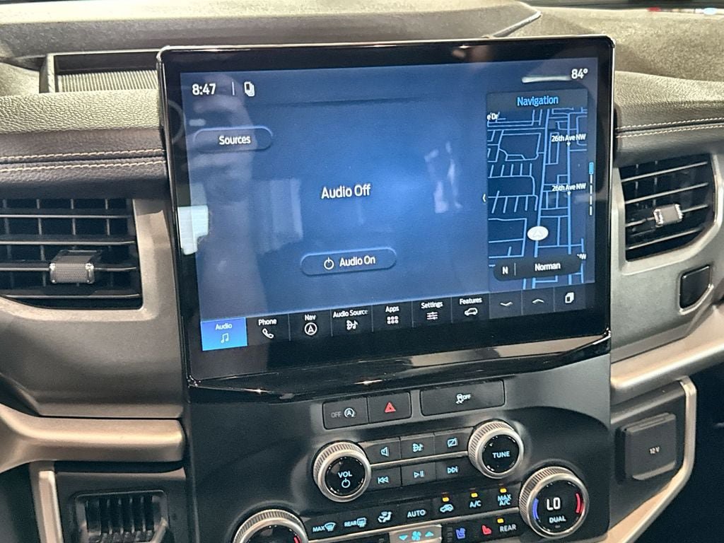Certified 2024 Ford Expedition XLT RWD image 19