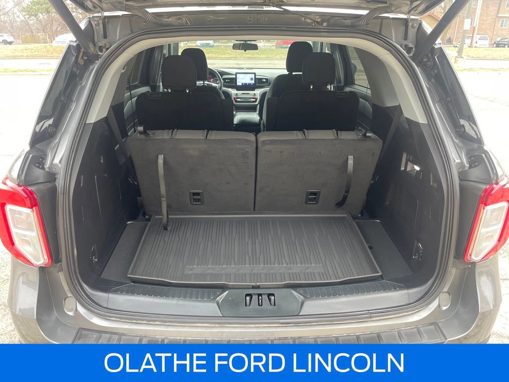 Certified 2023 Ford Explorer XLT image 28
