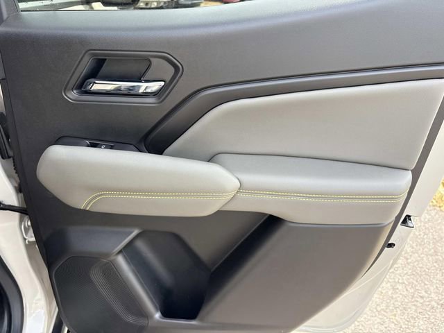 Used 2026 Chevrolet Colorado ZR2 w/ Technology Package AWD/4WD image 19
