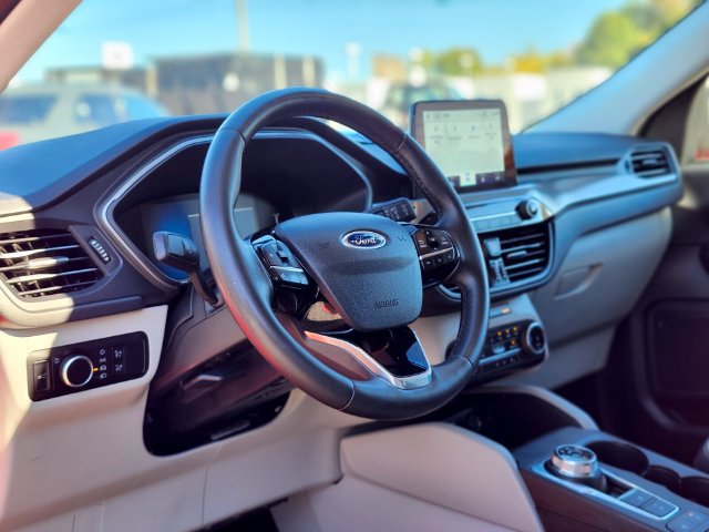 Certified 2024 Ford Escape Active AWD/4WD image 19