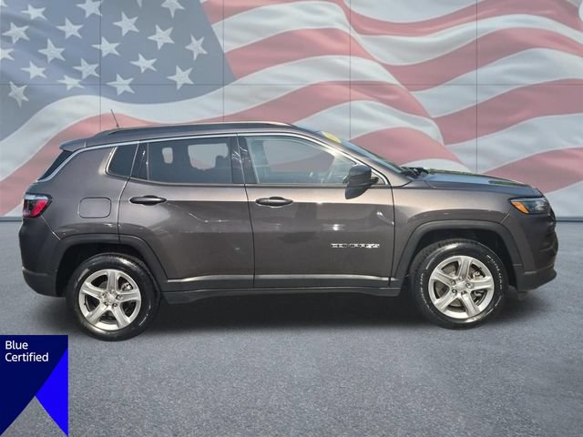 Used 2023 Jeep Compass Latitude AWD/4WD image 2