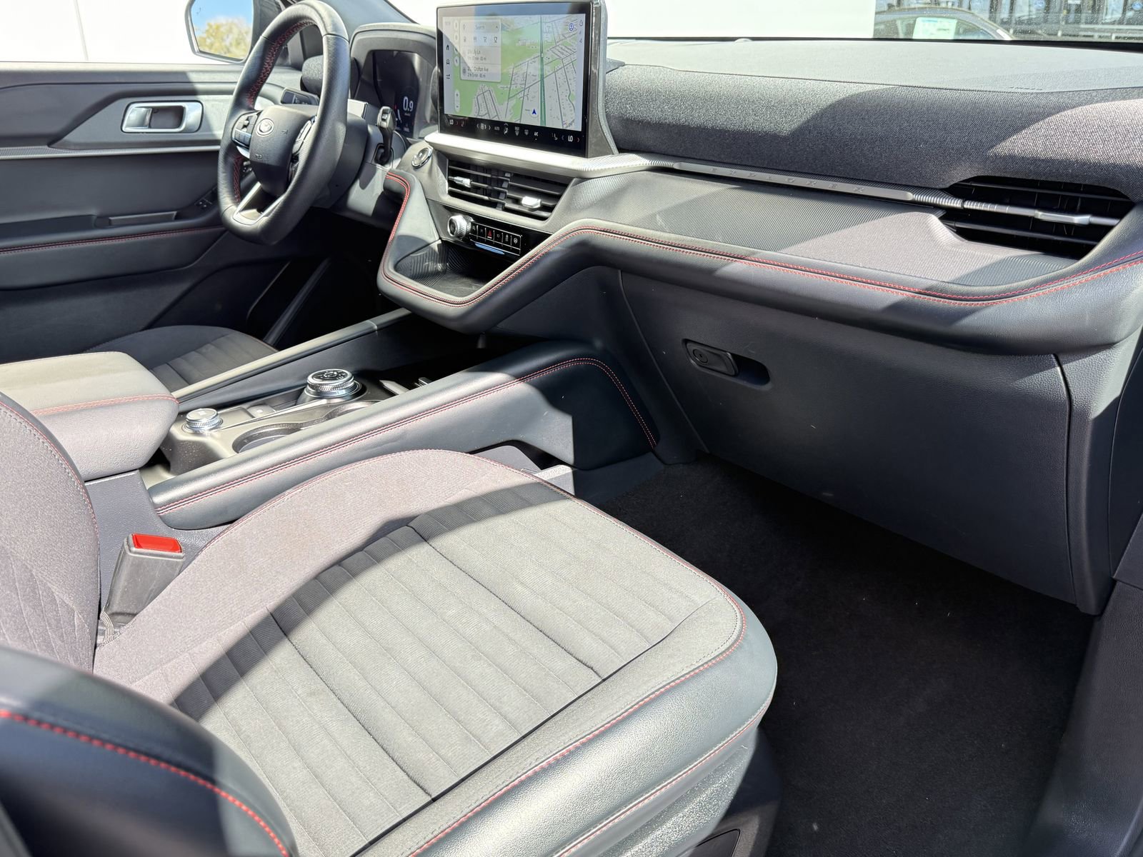 Certified 2025 Ford Explorer ST-Line image 11