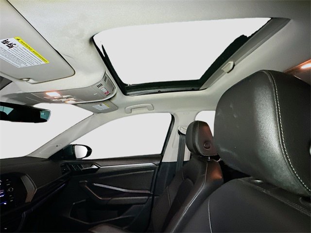 Used 2021 Volkswagen Jetta SEL image 32