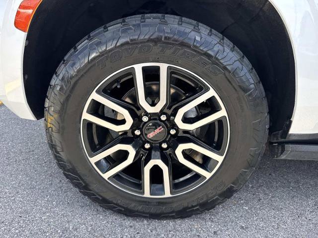 Used 2022 GMC Yukon AT4 w/ Max Trailering Package image 9