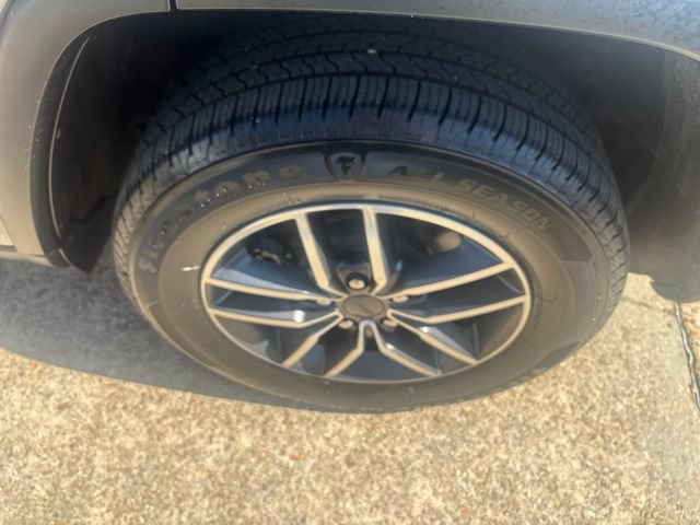 Used 2019 Jeep Grand Cherokee Limited RWD image 11