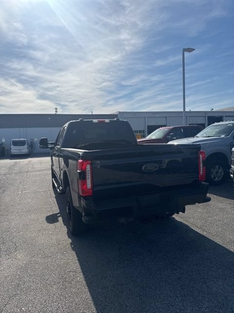 Certified 2025 Ford F250 XLT w/ Black Appearance Package AWD/4WD image 4