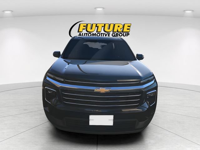 Used 2026 Chevrolet Traverse LT w/ Sun and Wheel Package AWD/4WD image 2