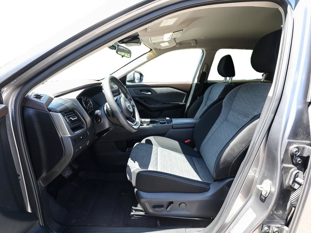Used 2023 Nissan Rogue SV AWD/4WD image 12