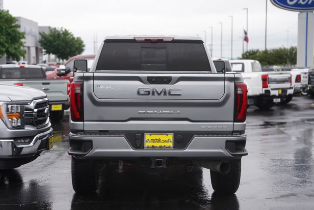 Used 2024 GMC Sierra 2500 Denali Ultimate AWD/4WD image 7