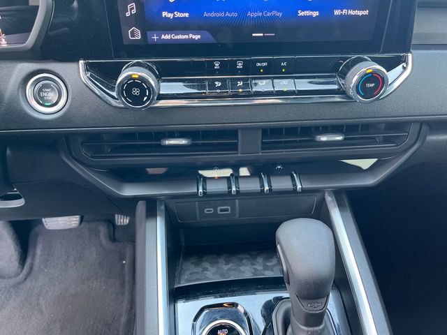 Used 2023 Chevrolet Colorado Trail Boss w/ Technology Package AWD/4WD image 34