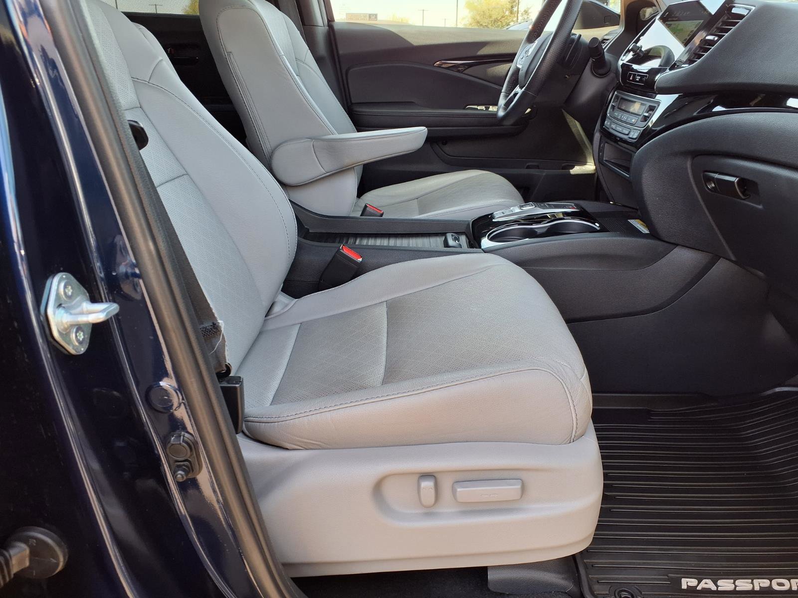 Used 2022 Honda Passport Elite image 11