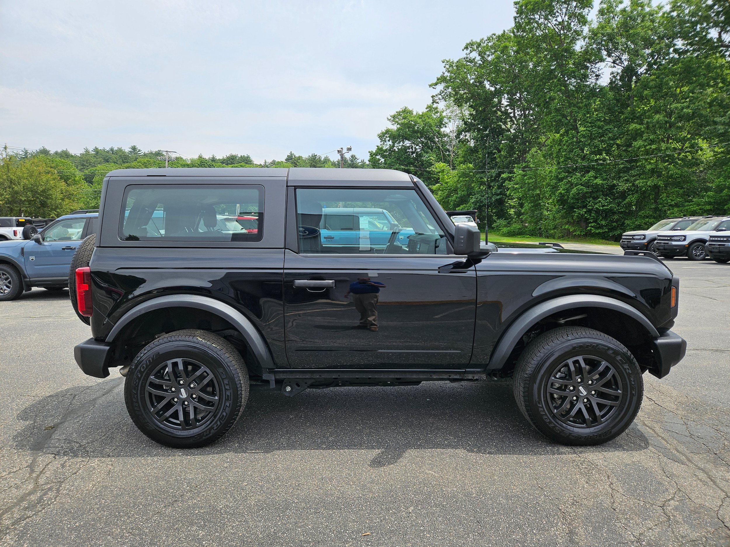 Certified 2025 Ford Bronco 2-Door AWD/4WD image 4