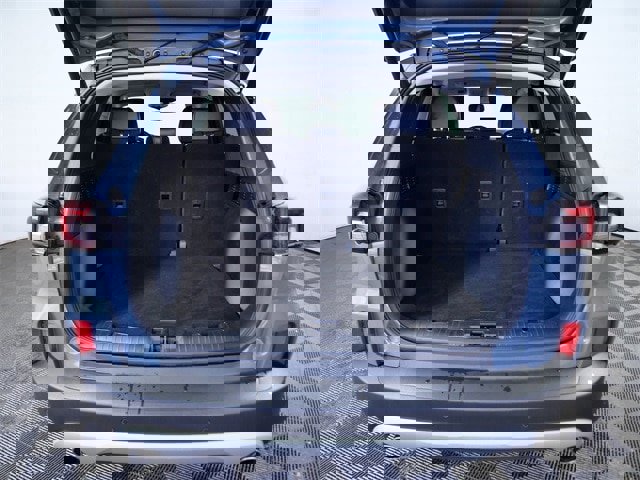 Certified 2025 Ford Escape Platinum image 9