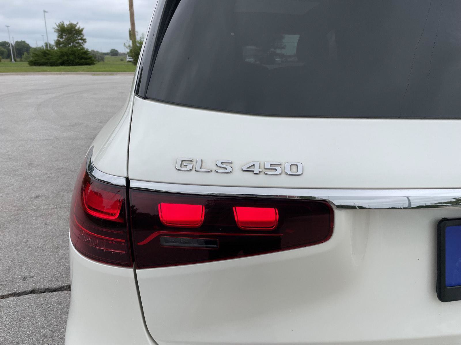 Used 2024 Mercedes-Benz GLS 450 4MATIC image 44