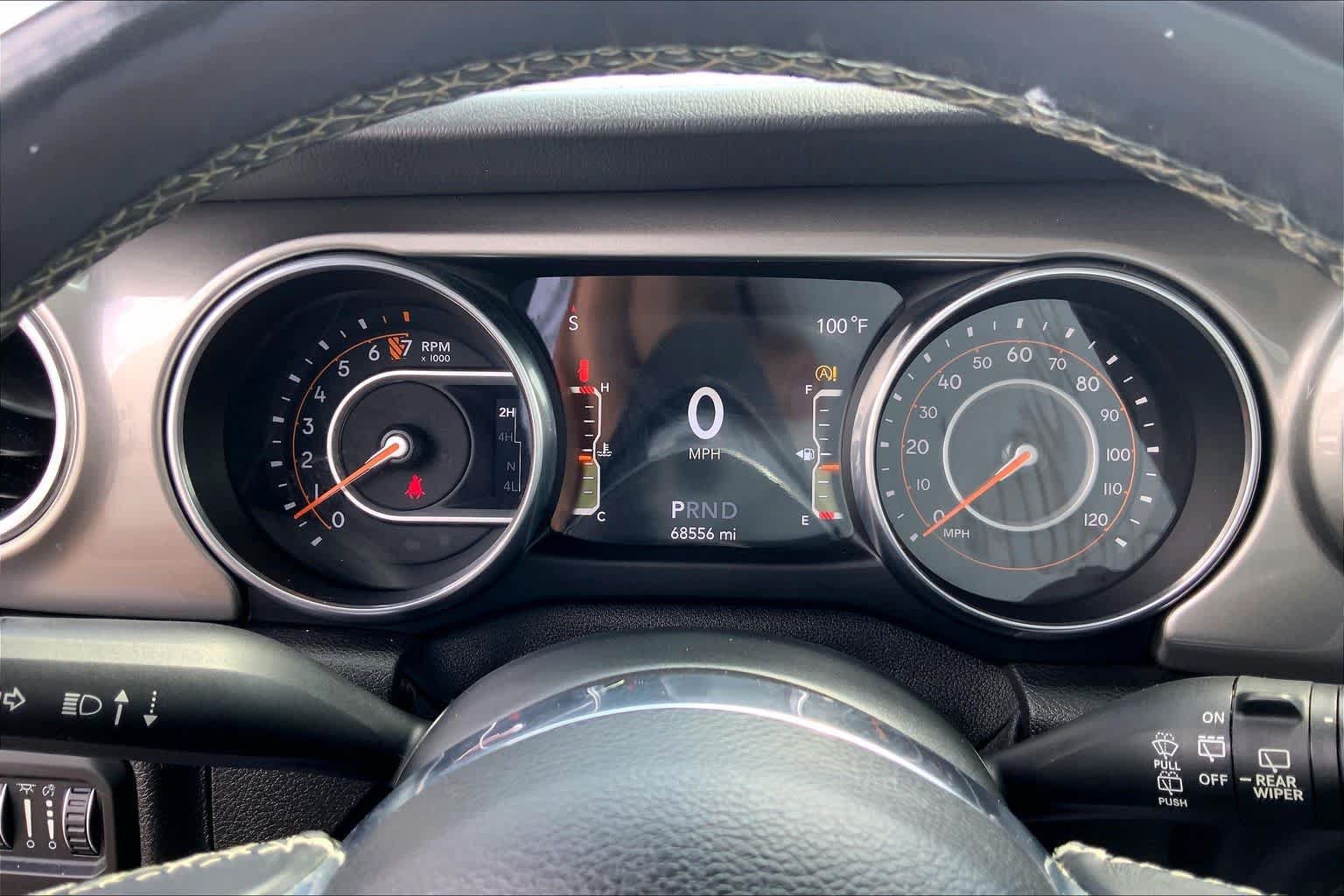 Used 2018 Jeep Wrangler Unlimited Sahara AWD/4WD image 26