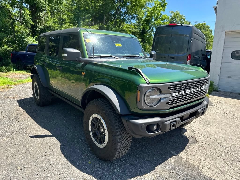 Certified 2023 Ford Bronco Badlands w/ Sasquatch Package AWD/4WD image 3