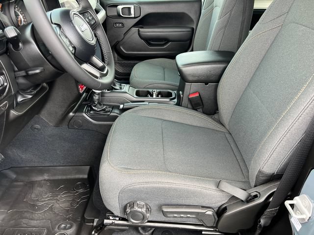 Used 2026 Jeep Wrangler Sport AWD/4WD image 23