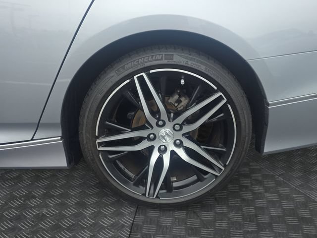 Used 2022 Honda Accord Touring image 16
