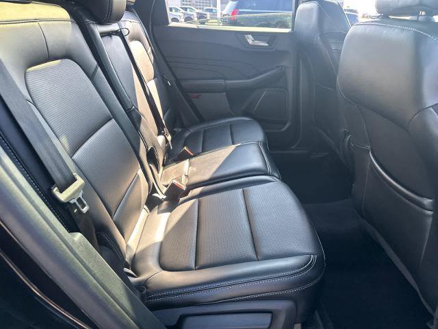 Certified 2025 Ford Escape Platinum AWD/4WD image 34