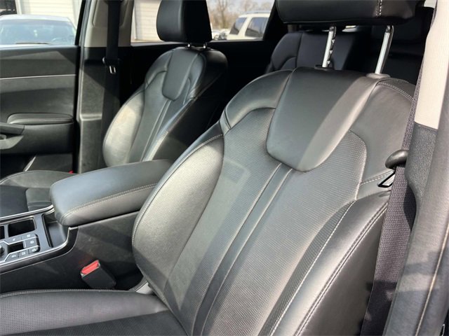 Used 2024 Kia Sorento S image 29
