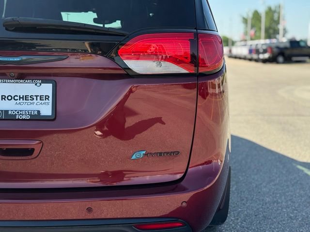 Used 2020 Chrysler Pacifica Limited w/ Advanced Safetytec Group FWD image 46