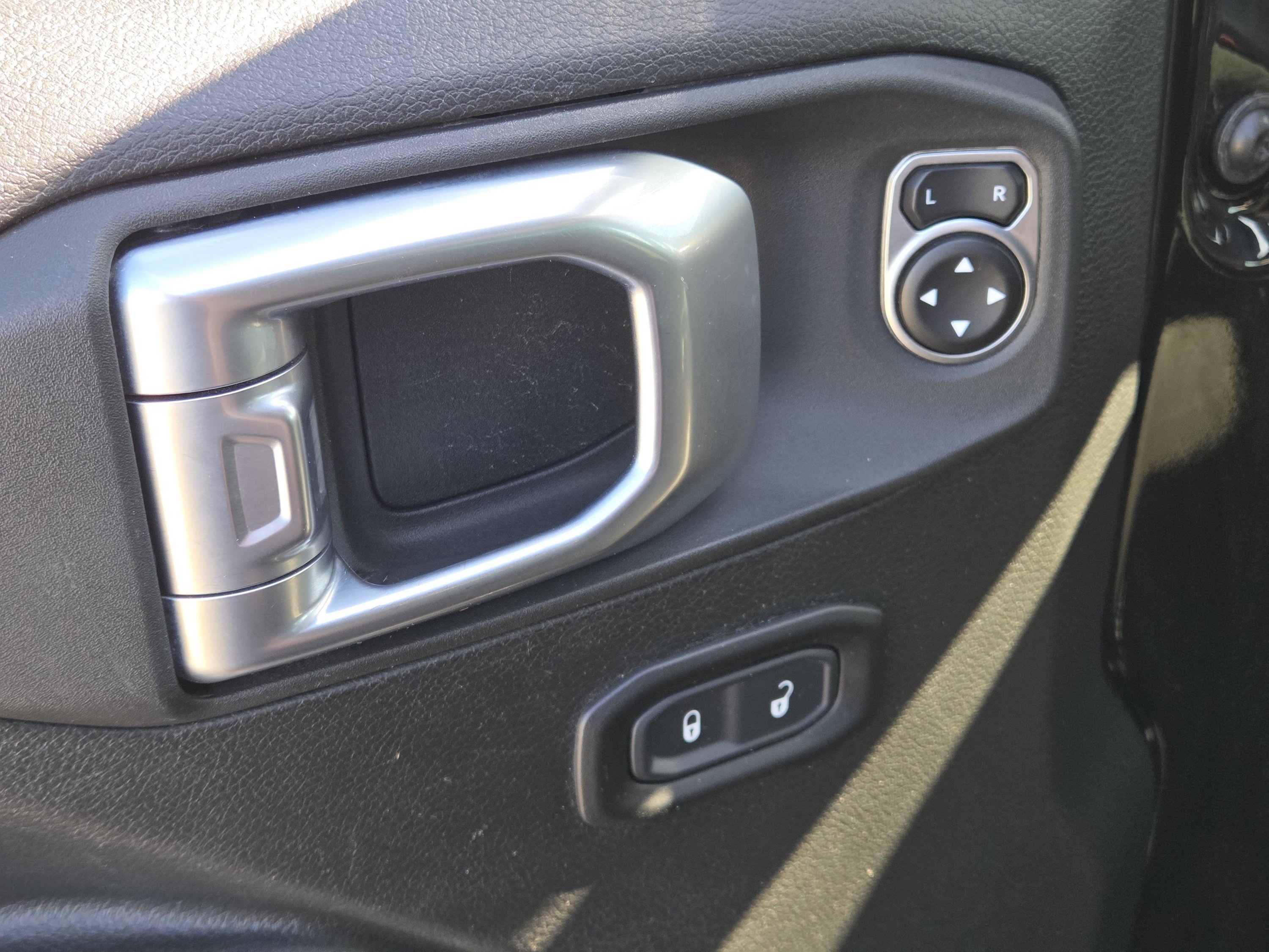 Used 2022 Jeep Gladiator Sport AWD/4WD image 28