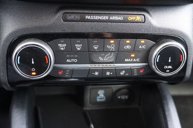 Certified 2022 Ford Escape SEL w/ SEL Stealth AWD Package image 33