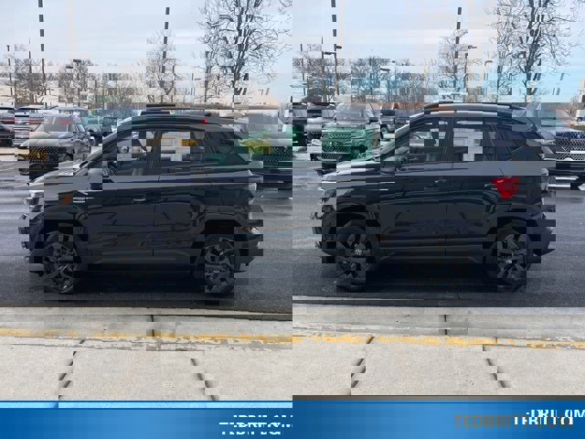 Used 2023 Volkswagen Taos S image 2