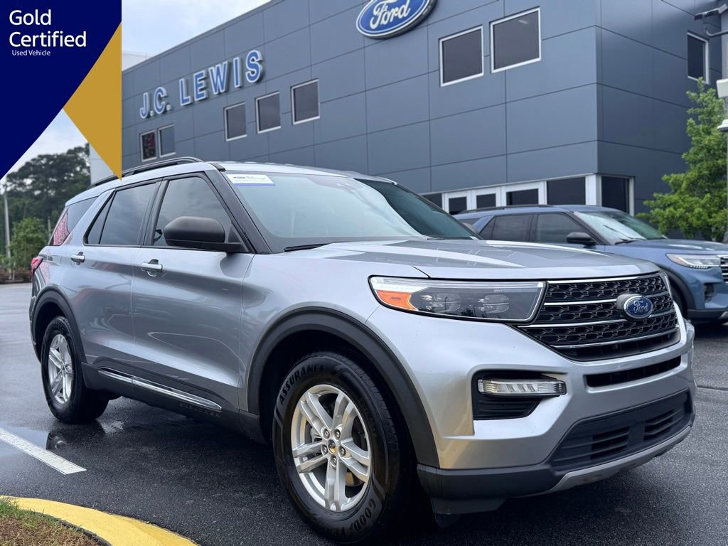 Certified 2022 Ford Explorer XLT w/ Equipment Group 202A RWD image 1