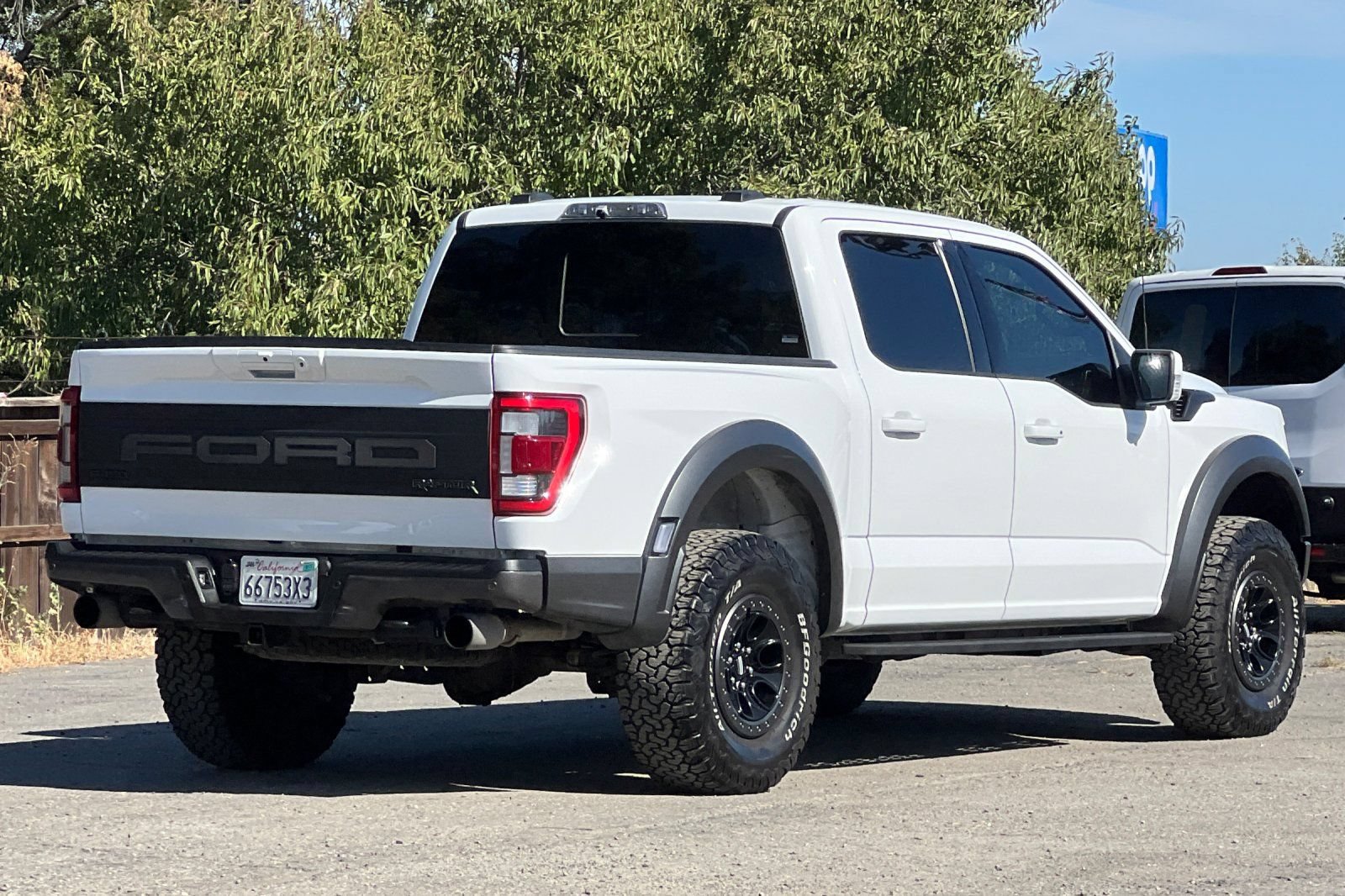 Certified 2023 Ford F150 Raptor w/ Raptor Carbon Fiber Package AWD/4WD image 4