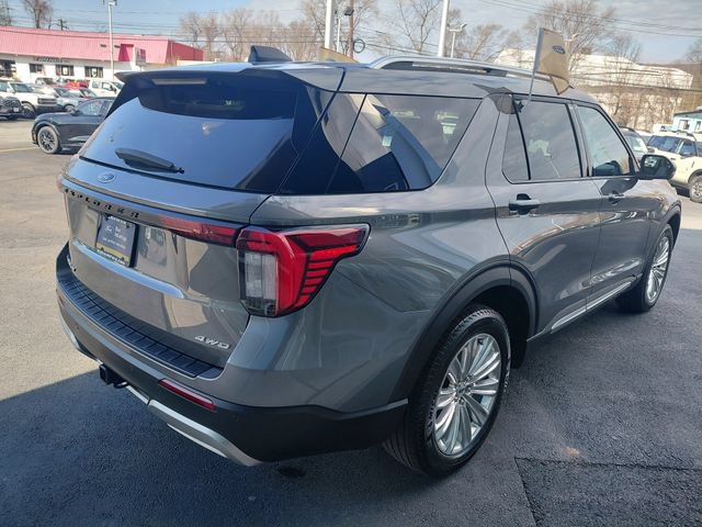 Certified 2025 Ford Explorer Platinum w/ LUX Leather Package AWD/4WD image 8