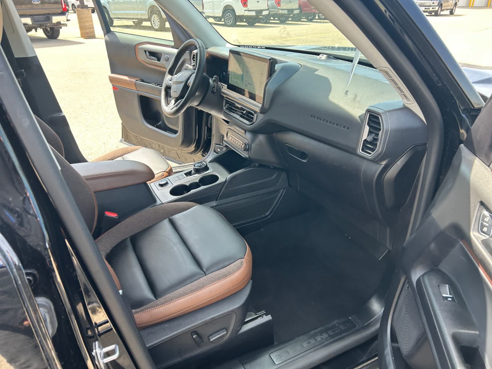 Certified 2025 Ford Bronco Sport Outer Banks w/ Outer Banks Tech Package+ AWD/4WD image 17