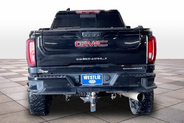 Used 2022 GMC Sierra 2500 Denali w/ Denali Black Diamond Edition AWD/4WD image 7